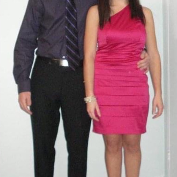 One shoulder dress - Picture 3 of 3